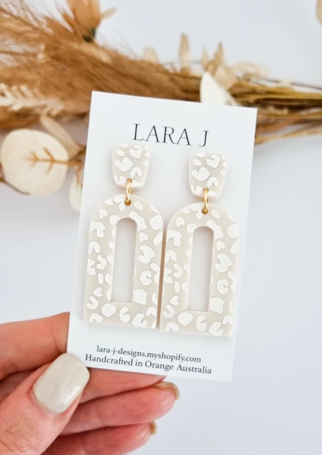 Lenon Dangle - Bone & White