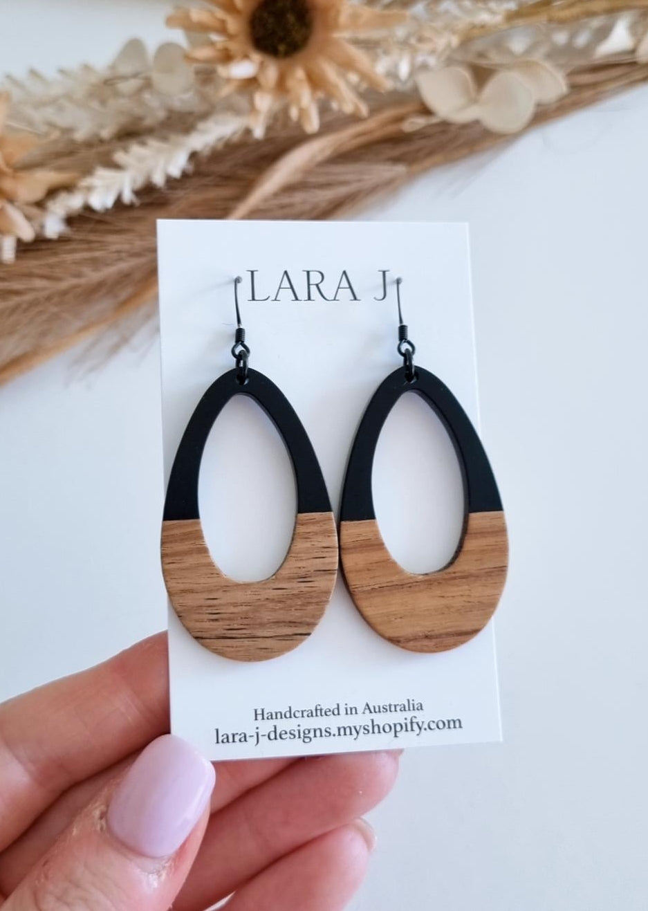 Eliza Dangles - Black/Walnut