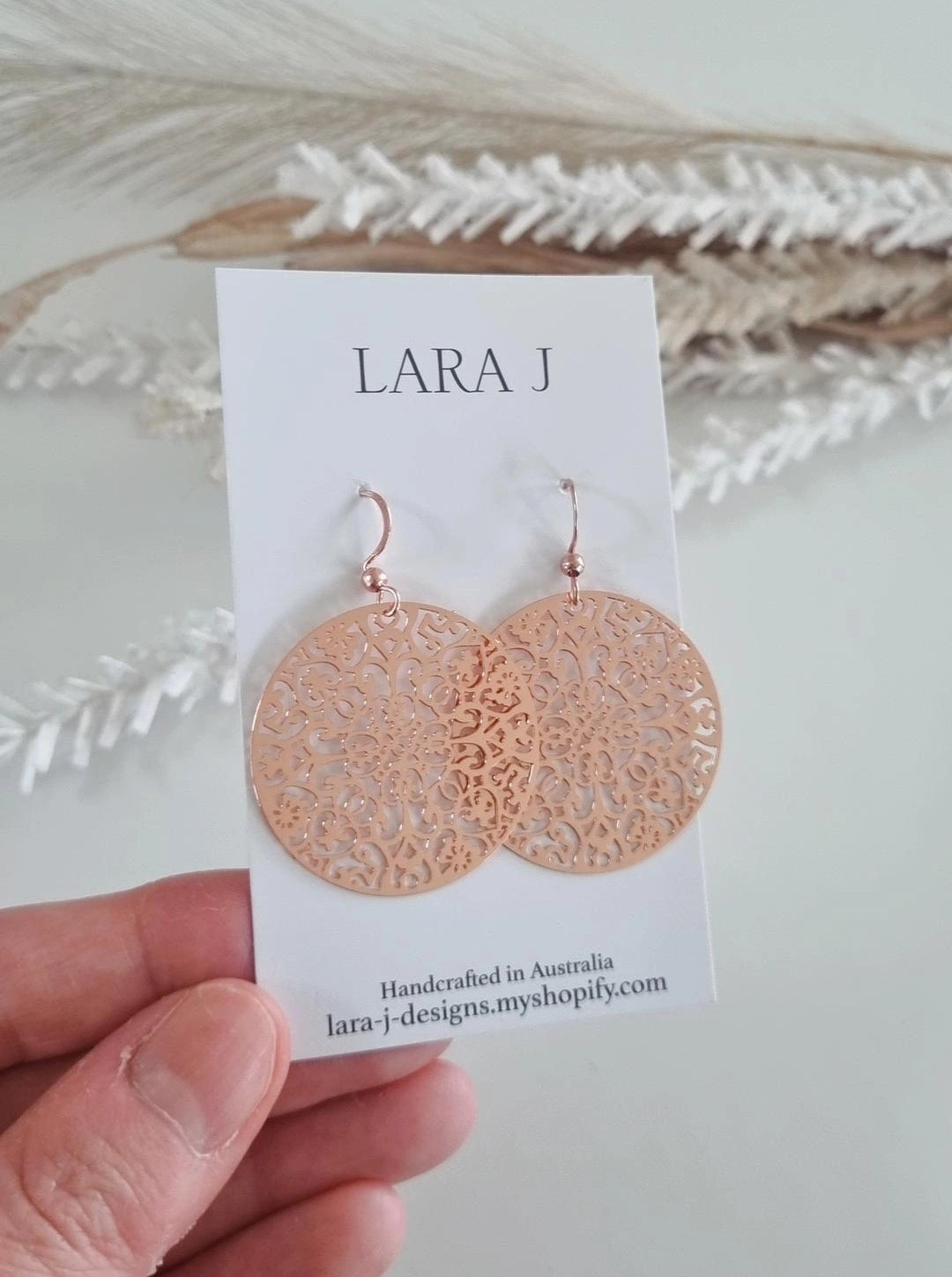 Lacy Dangle - Rose