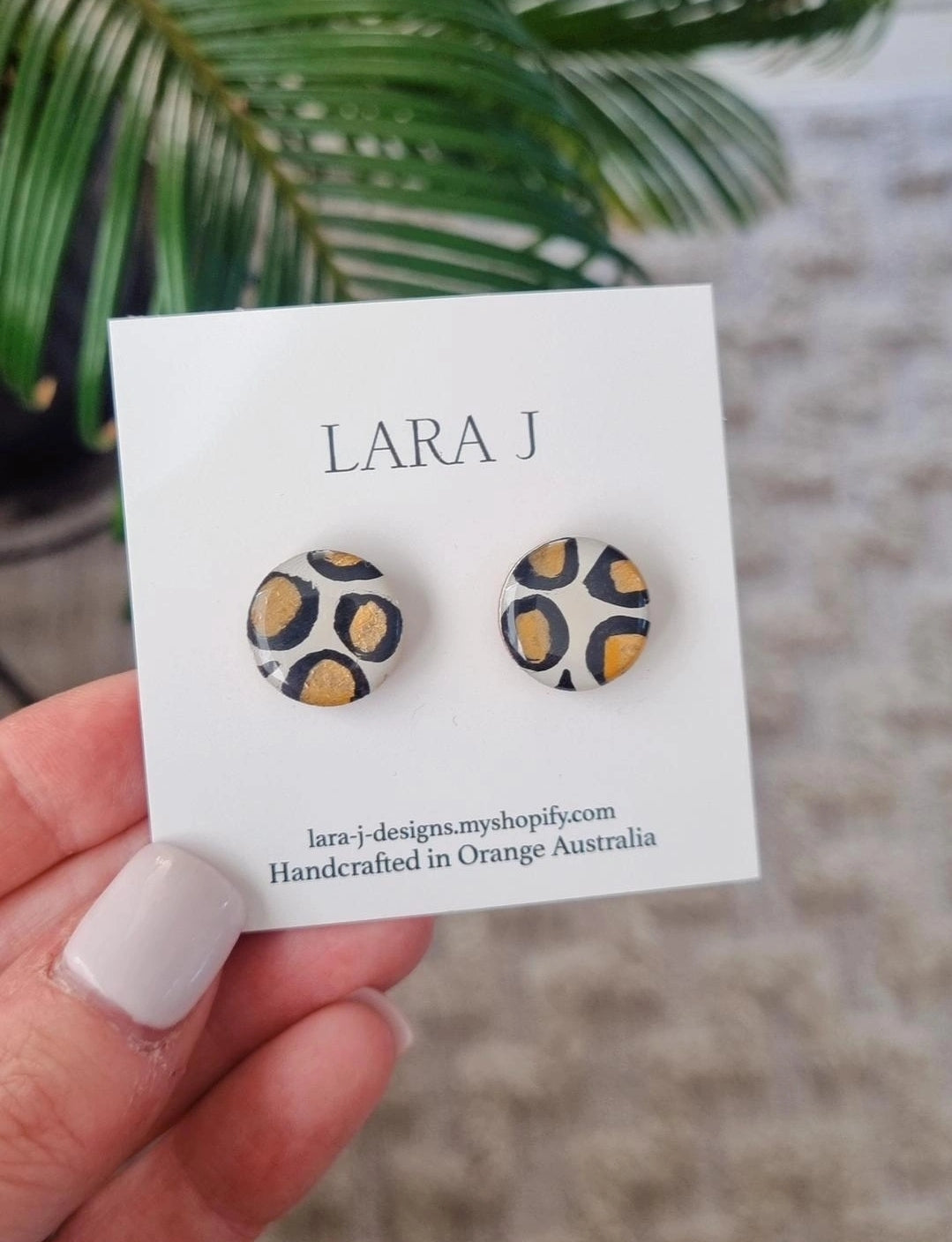 16mm Studs #64