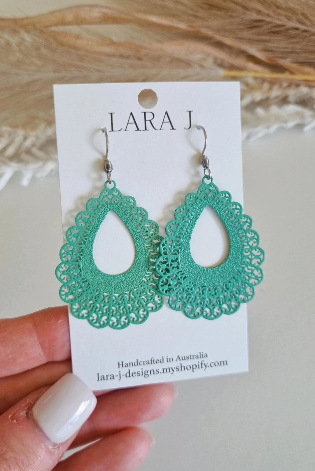 Ellie Hook Dangle - Mint