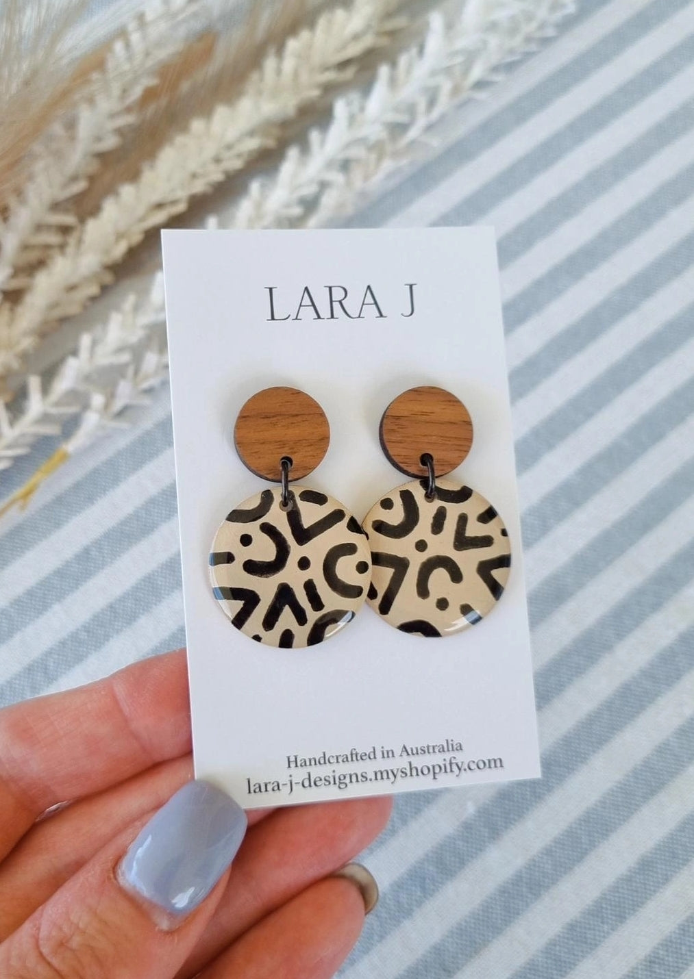 Petite Circle Dangle #16