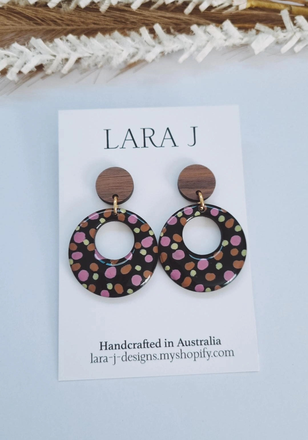 Sasha Loop Dangle - Tan Spots