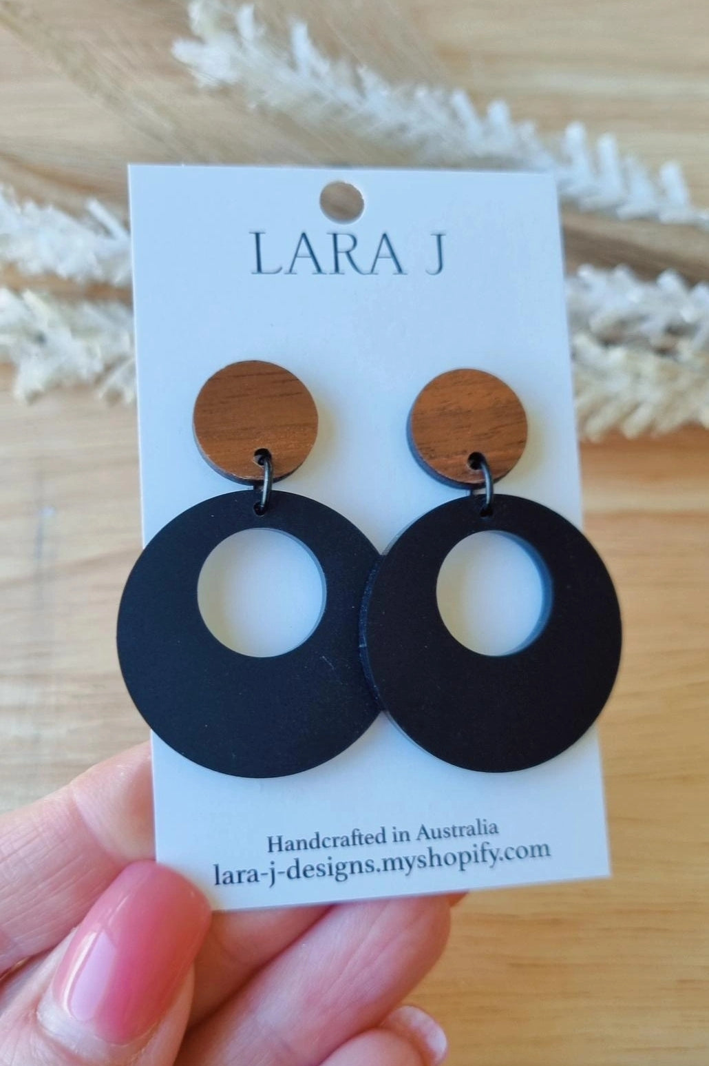 Loop Dangle - Black - Walnut Top