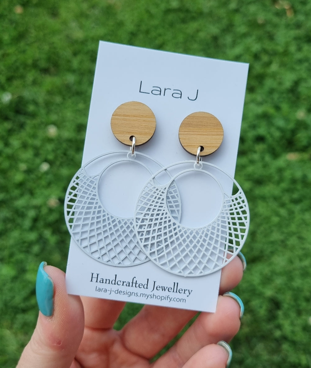 Stella Dangle White - Bamboo Top