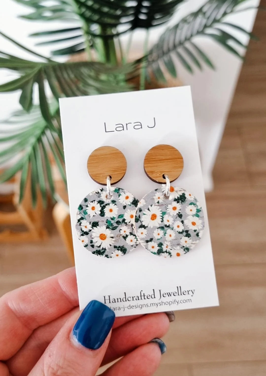 Small Daisy Leather Dangles