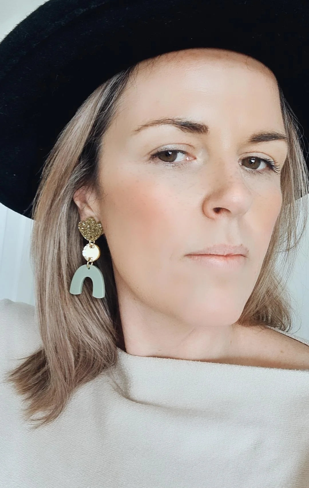 Trudy Dangle - Khaki