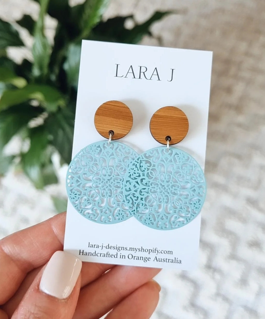 Lacy Dangle - Dusty Mint
