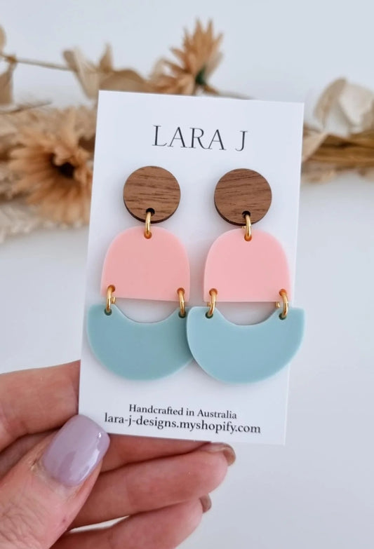 Lola Dangles #1