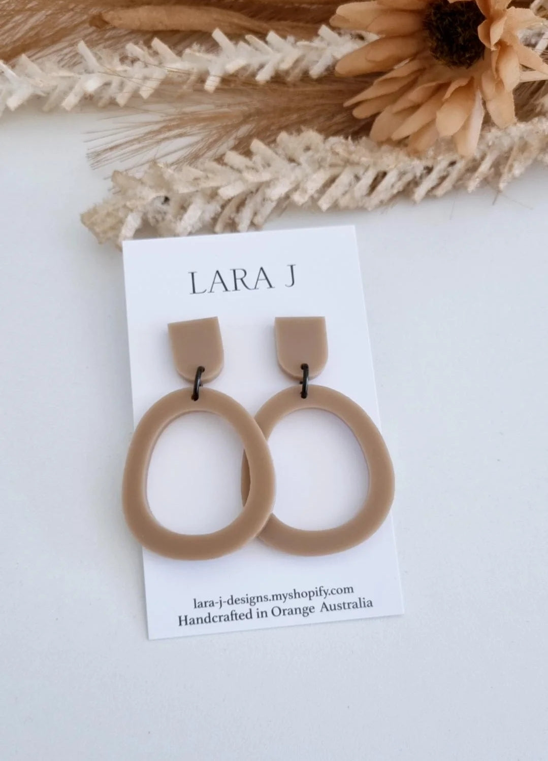 Irregular Circle Dangles - Fawn