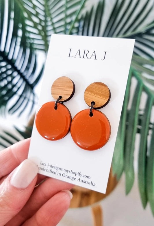 Petite Circle Dangle - Rust