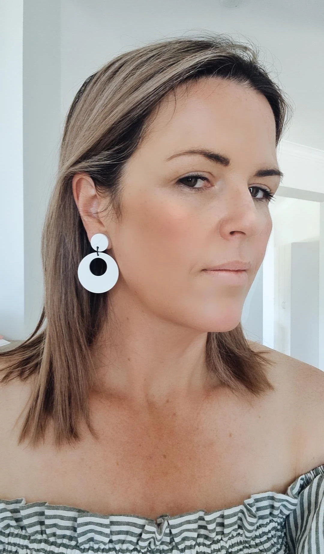 Loop Dangle - White