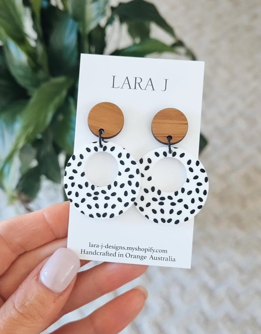 Loop Dangle - Bamboo/Dot