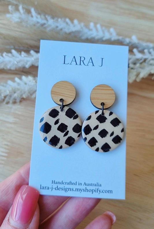 Petite Circle Dangle #25