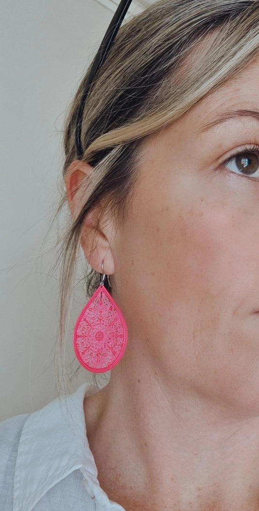 Elise Dangle - Bright Magenta