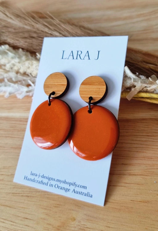 Resin Dangle - Rust