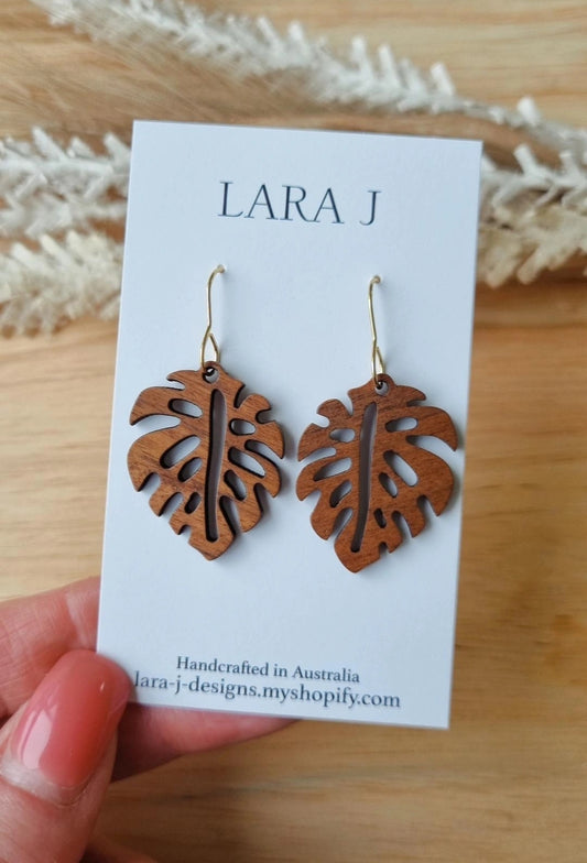 Walnut Leaves