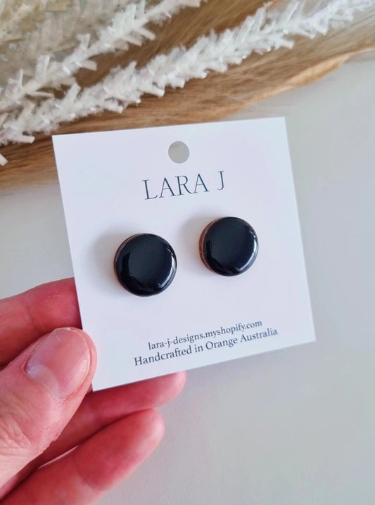 16mm Studs #33 (Black)
