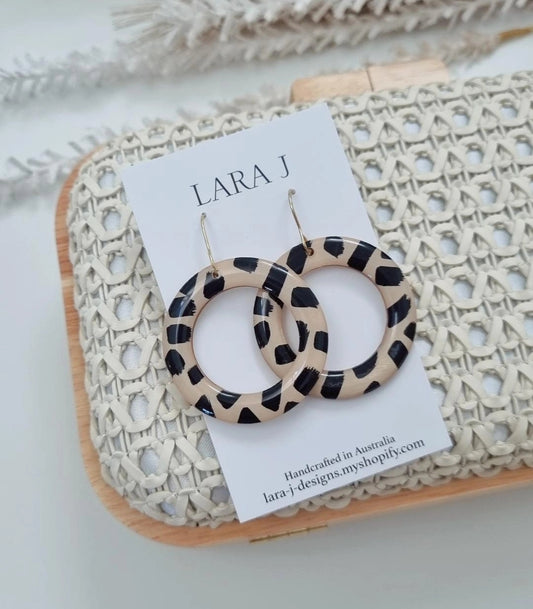 Loop Dangle - Black & Nude