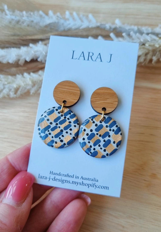 Petite Circle Dangle #22
