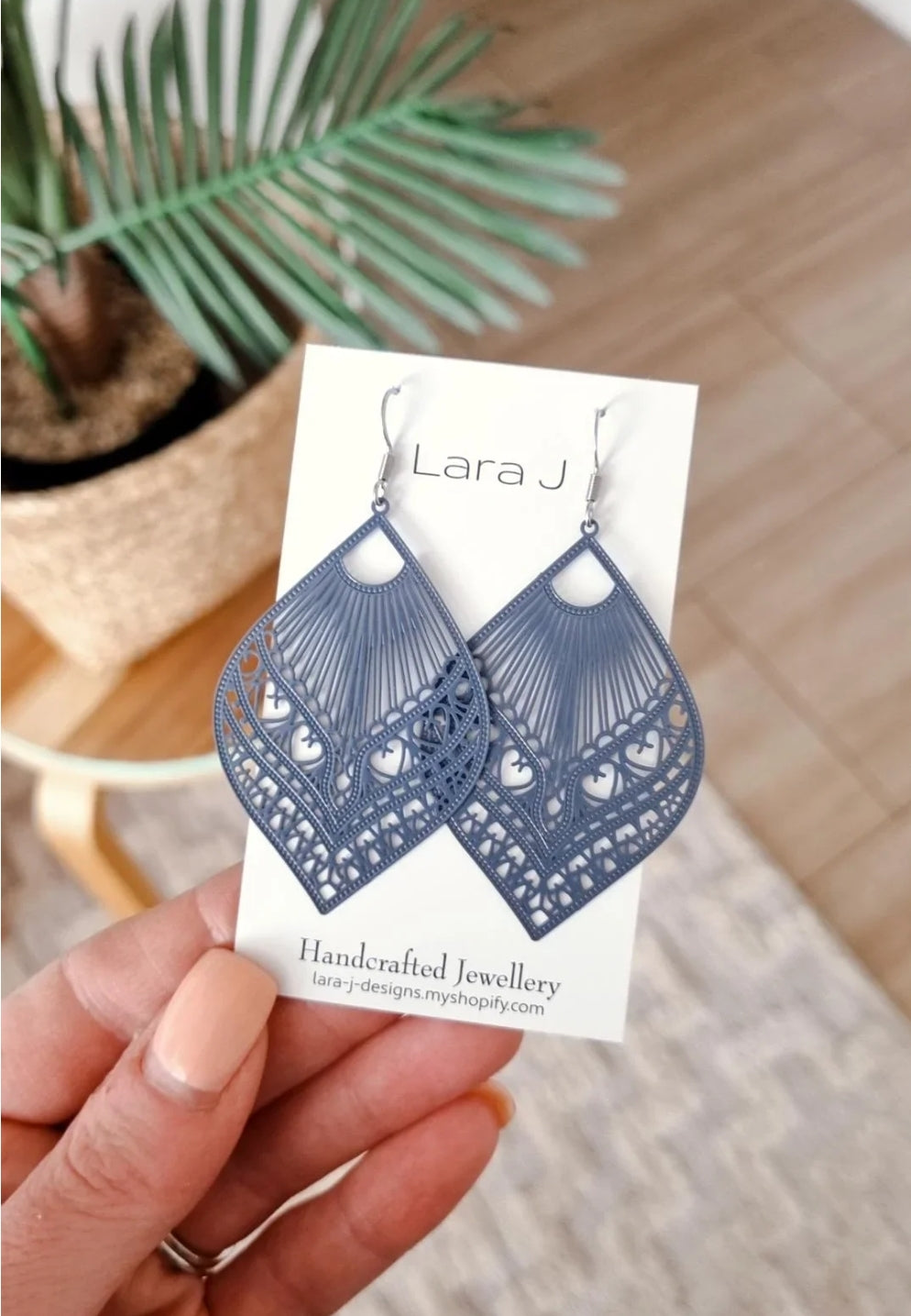 Maddie Dangles - Dark Grey