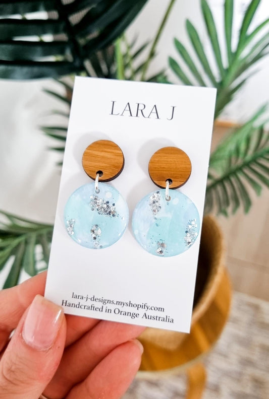 Petite Circle Dangle - Ice Queen